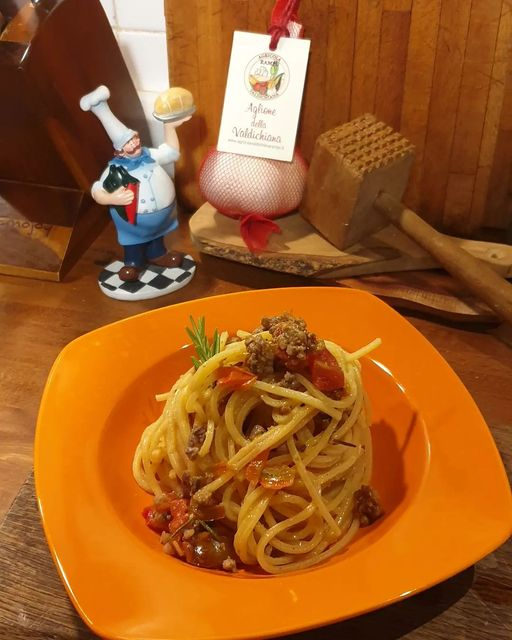 Spaghetti alla chitarra al cinghiale e Aglione della Valdichiana